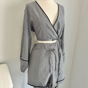 Solid & Striped Long Sleeve Black & White Gingham Print Murphy Wrap Crop Top, M